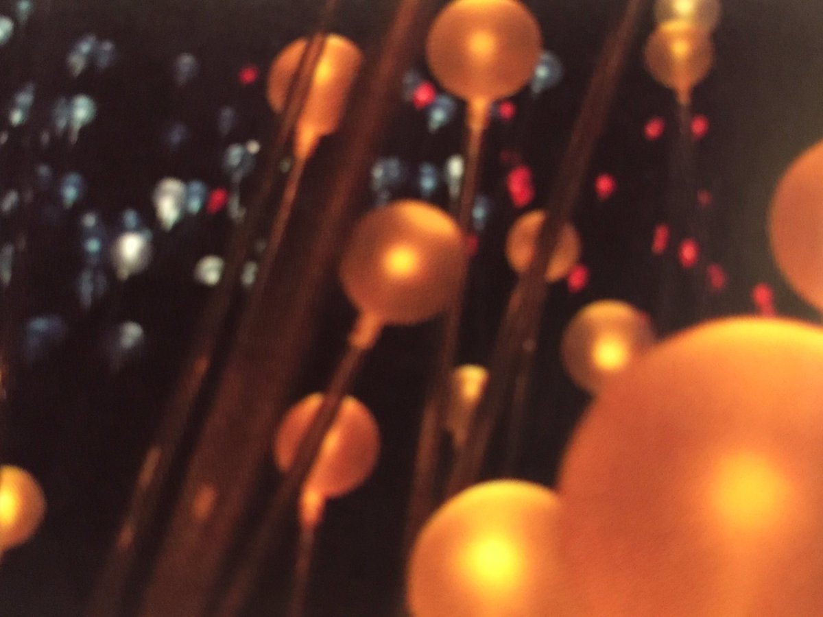 LuxTravelBible's tweet photo. ArtAir: 19000 km, 32 planes @Qantas @Jetstar to transport 50000 #FieldOfLight globes to #Uluru #art #BruceMonroe https://t.co/mVuINhwOml