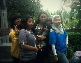 adett23's tweet photo. #yukers at #persari with plen shera,ratu n sheryl miss you .. @RianaSaputri #jadullll https://t.co/Ga2BEDbFl8