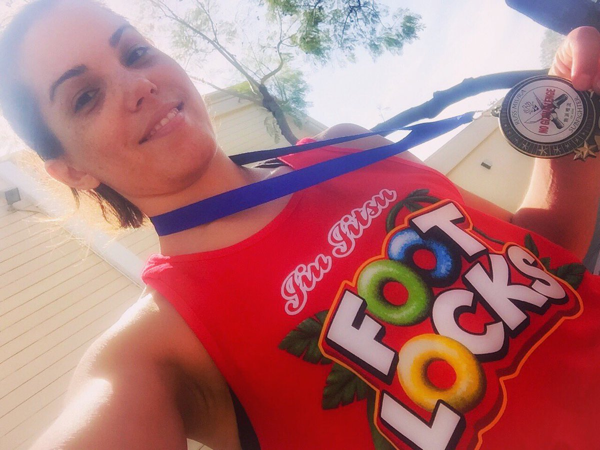 bexdominguez's tweet image. I mean… how could I not get this shirt?! #footlocks #leglockynow