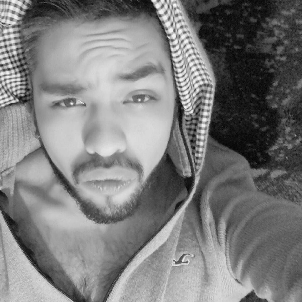 luencedano's tweet photo. After showerβ¦. Nites people thnks 4 anythingβ¦. #handsome #InstaSelfie #InstaGay #LittleBeaβ¦ https://t.co/1Q8AHBg0Sv https://t.co/FiXJeAvXoS