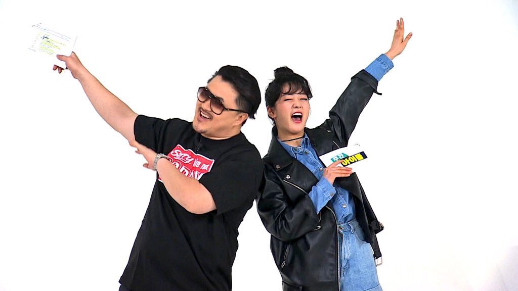 BaebaeDa's tweet photo. ยัยแสบไปเป็น mc ชูคัลหร๊าาา รอๆๆดู #Bbomi #Bbom https://t.co/o7xu8abtsA