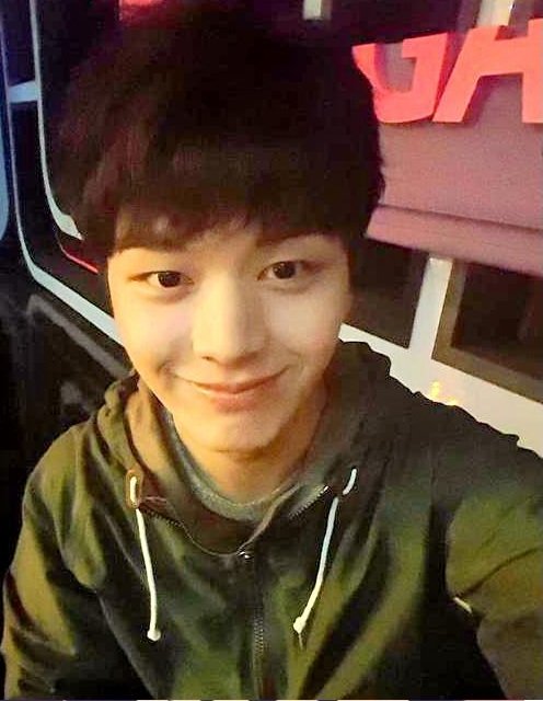Gizlein's tweet photo. Finally~ ๐๐โบ #ForEverWithBTOB #MelodySelcaDay #4EverWithBTOB Happy 4th Anniversary BTOB much love~ ๐๐ https://t.co/jxqANirG2v