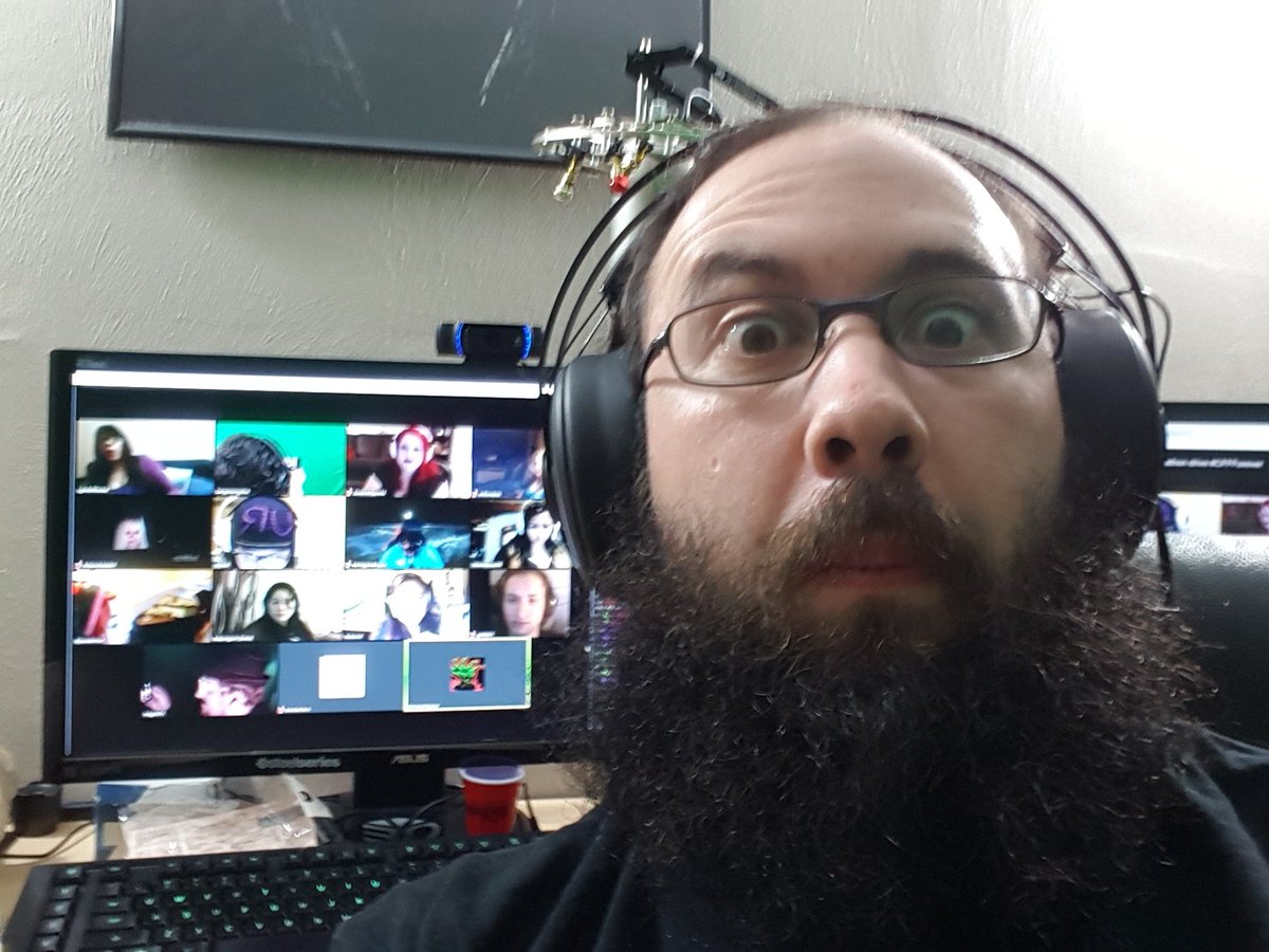 SanguisAngelus1's tweet photo. @WTG_ReV #SelfieSunday #CFFForever https://t.co/YPyk0PVSav