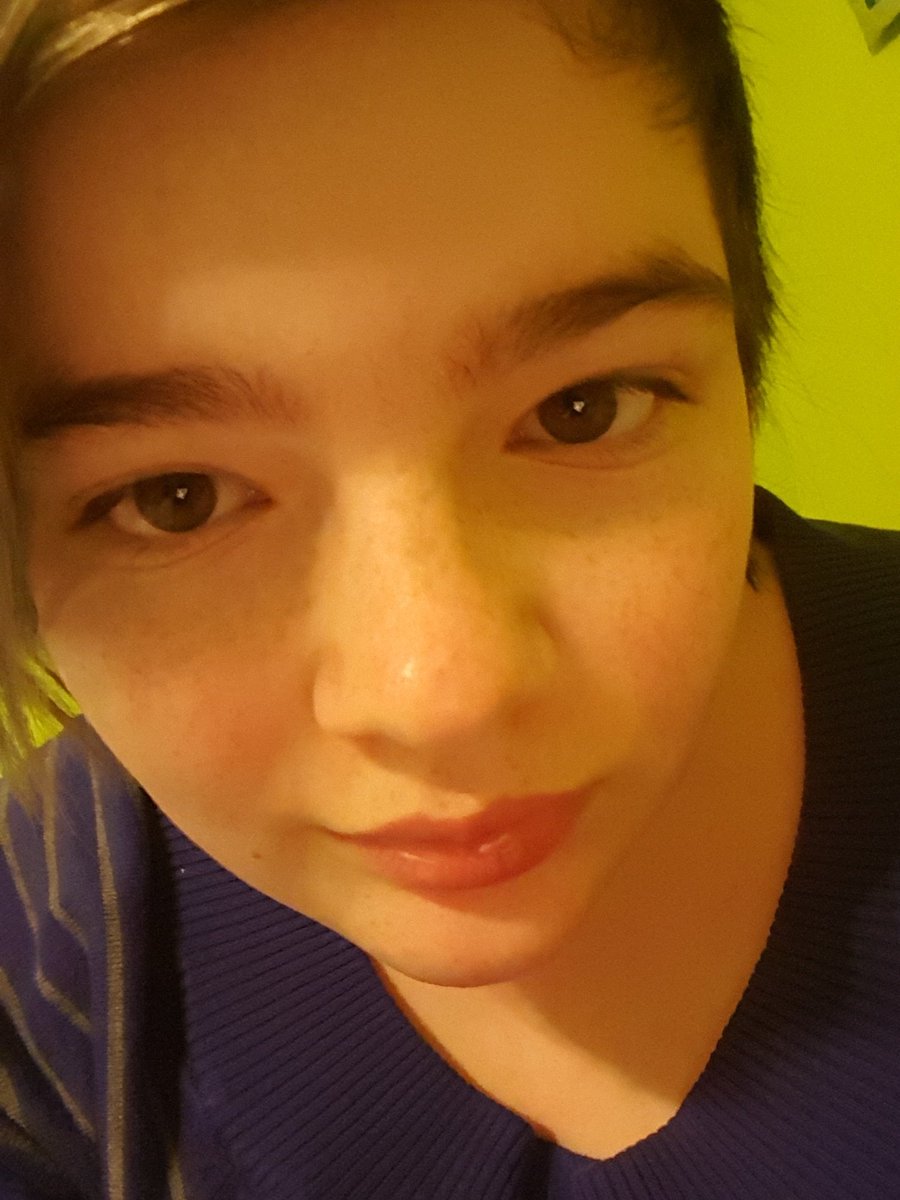 AllyBooop's tweet photo. @WTG_ReV on mobile but heeere :) #CFFForever https://t.co/iieBZfO49L