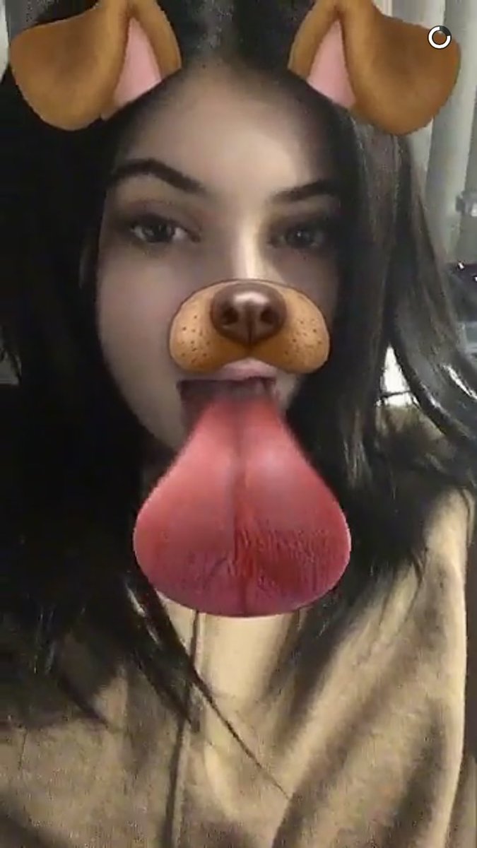 kyliexbella's tweet photo. twins @KylieJenner https://t.co/guQVgCJHND