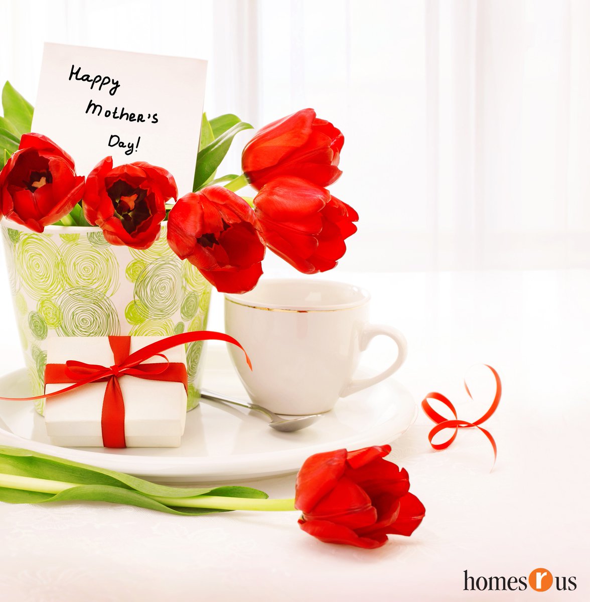 Homesrusstores's tweet photo. Wishing all the moms out there a Happy #MothersDay! How are you going to pamper your #mom on this special day? #hru https://t.co/Xb53BawwRF