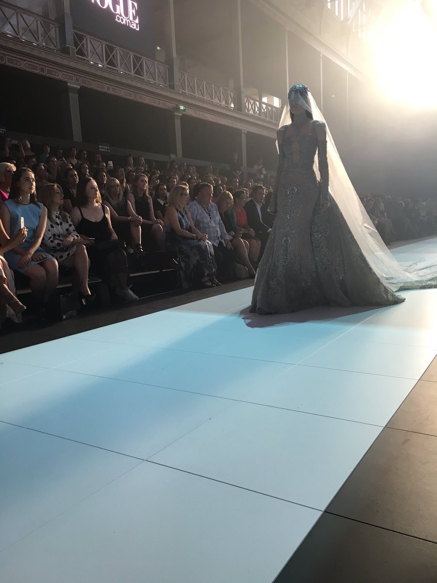 thedaydreameruk's tweet photo. New #vamff post #ontheblog featuring @vogueaustralia @JAtonCouture https://t.co/qs50DK0xnf #VIPMelb2016 #fbloggers https://t.co/r3WqJ7efoK