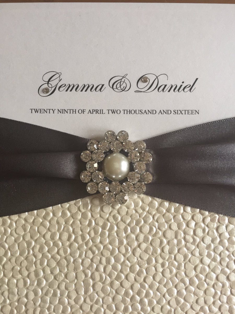 gemgemw's tweet photo. @GaryBarlow You could squeeze in a wedding &amp; 60th in one go 
#allidoeachnightispray #day329  #firstdanceruletheworld https://t.co/1d2l1y3TP4