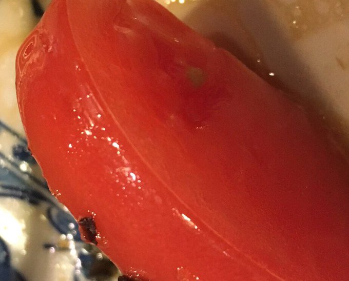 携帯に謎の写メ&hellip;w https://t.co/KptZ5WA5n4