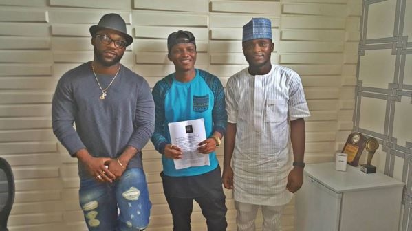 StarMusicAppNG's tweet photo. NEW POST: Iyanya and Ubi Franklin’s Triple MG unveils new artiste https://t.co/ZQJ5zbLhCW #StarMusicApp https://t.co/OytLcTcqJo