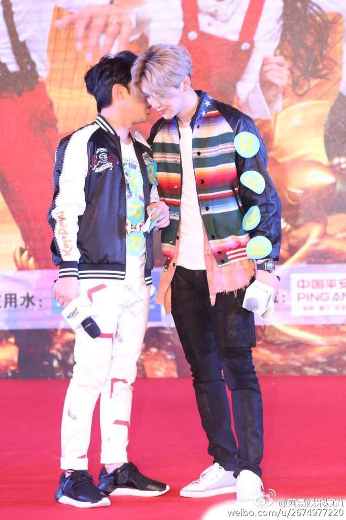 blondeIuhan's tweet photo. 很帅 💗 https://t.co/XfUi1dt1DD