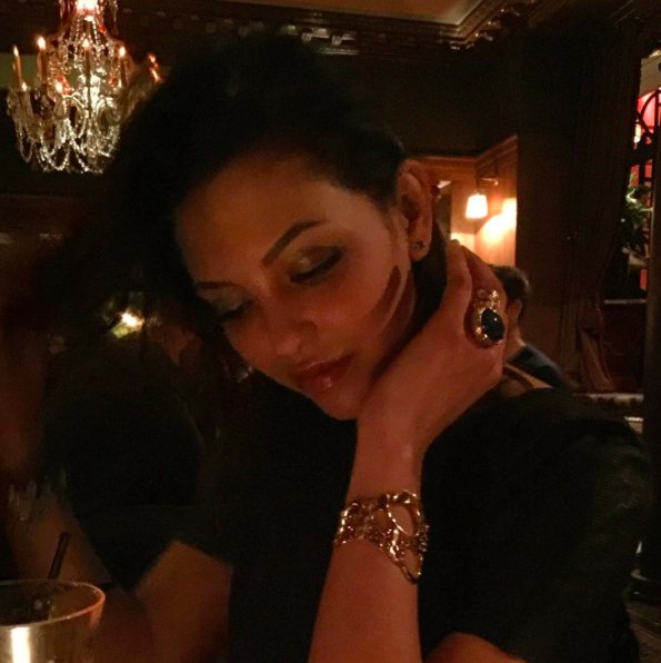 MarielleBYWORTH's tweet photo. Outfit of the night presented by Kenzz!
#MARIJOLI #Jewellery #Paris #hotelcostes #MATRECK #mixandmatch https://t.co/RtacvhOwA0