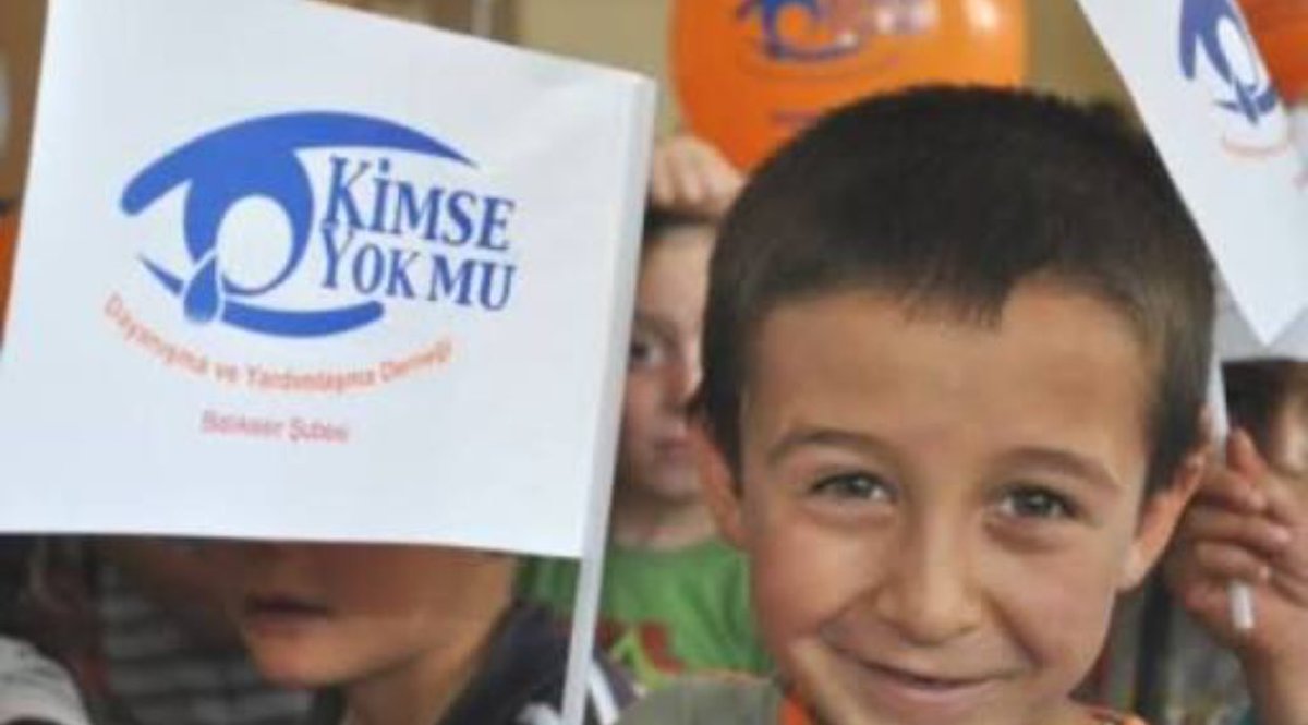 Mutlu ettiğimiz çocuklara bakıp daha çok çocuğu güldürmek gayret ve ümidiyle yaşama sevincimizi kaybetmeyeceğiz...