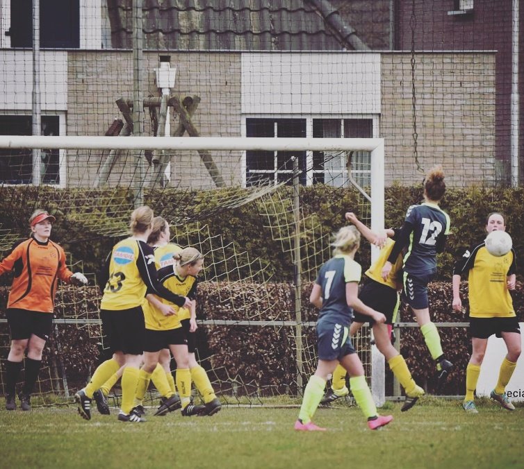 BSCdames1's tweet photo. OVV'67 vr1 - BSC vr1 #competitie #1eklasse #knvb @vvnieuwsnl https://t.co/SW7UNM4Erh