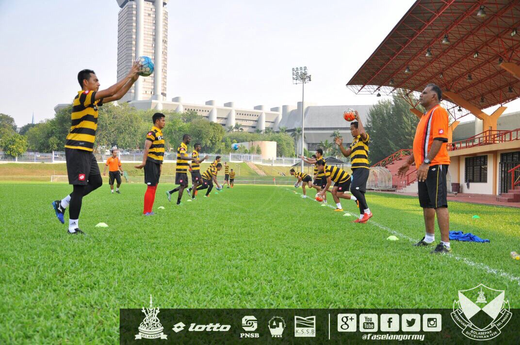 selangorfc's tweet photo. GALLERY: #RedGiants were back on the training ground after 4 days break https://t.co/JrilZ9QxWk