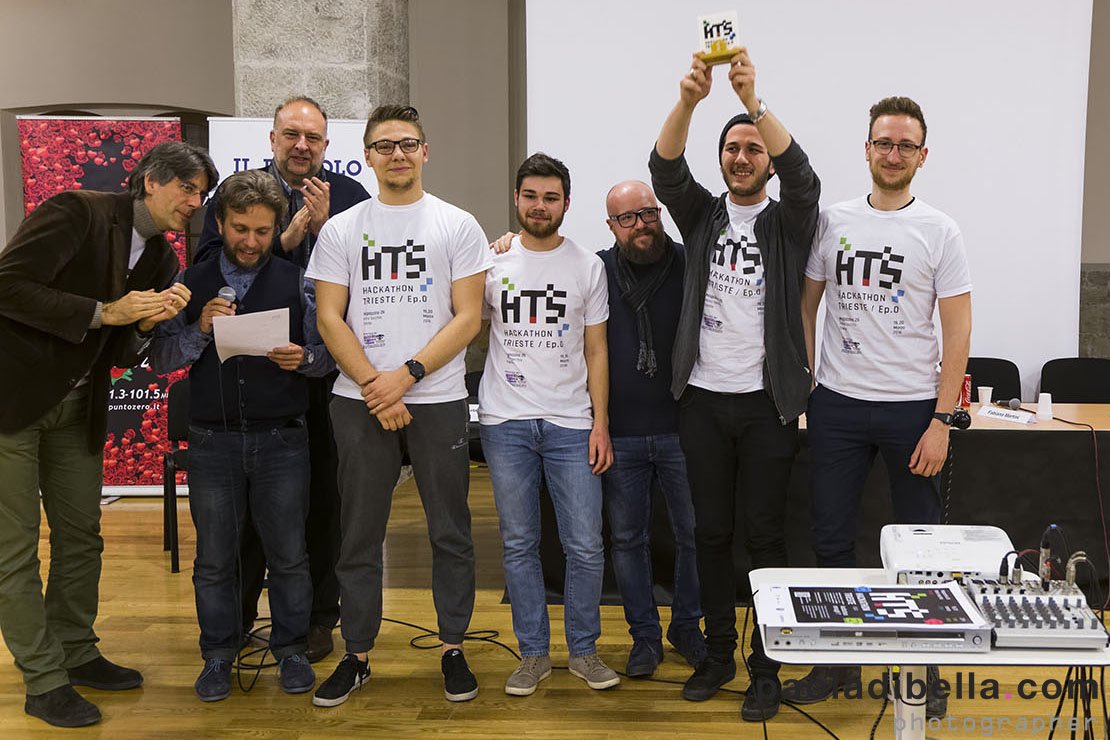 giovaortolani's tweet photo. Un #HackathonTS bellissimo, complimenti ai vincitori e grazie agli ospiti della tavola rotonda (foto di @Paolajpg) https://t.co/jDijBsydBz