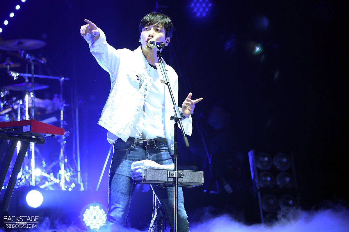 backstage_0622's tweet photo. [BACKSTAGE https://t.co/js2jGYqQ6V]
20160319 Come Together in 충칭 PART 1 18P #정용화 Uploaded https://t.co/dUHqpkW8bZ