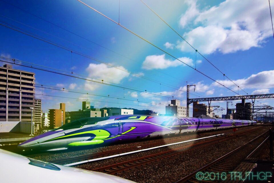 truthgp's tweet photo. 今日の #JR700 #JR500 コラボ🚄 やはり影の位置が微妙💦 #500typeEVA https://t.co/eSiji6YQ0p