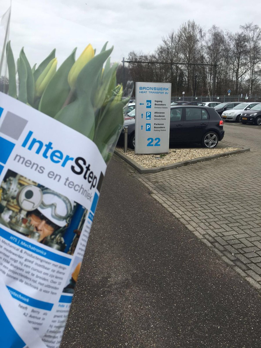 interstepbv's tweet photo. @MossinkBV, @FluorCorp en ook @Bronswerk hebben een bosje tulpen ontvangen van @InterStepbv! #TulpenvanInterstep https://t.co/FgIvQNxyv6
