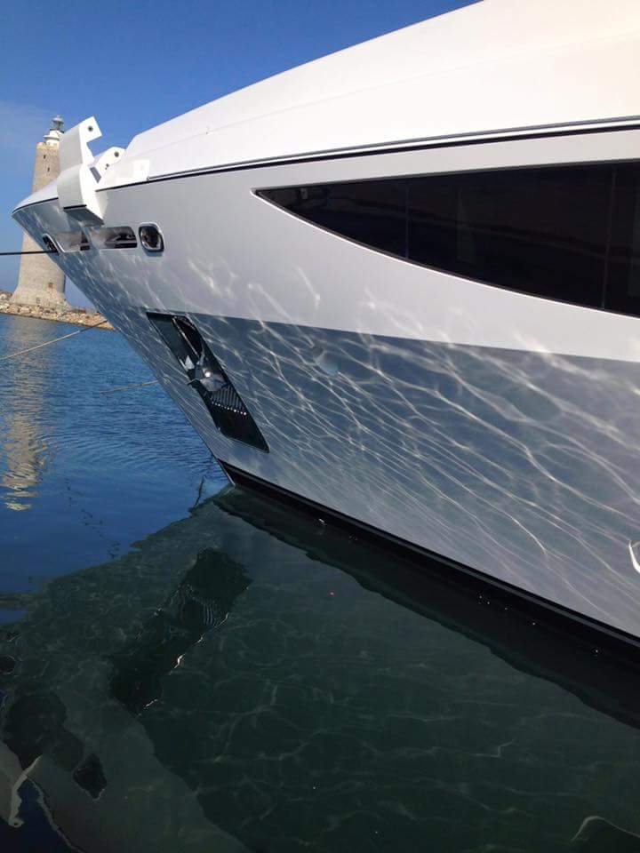 WildGroup's tweet photo. #MYIllusion is back on the water, having had her hull coated with #ToughGuard by our #TeamInLimeGreen last week! https://t.co/H4C3CocZm0
