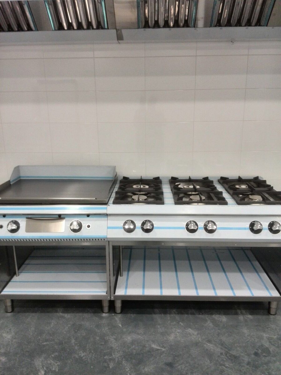 kitchenconsult_'s tweet photo. Cocina basic casi lista para empezar su servicio #cocinasindustriales #cocinasprofesionales #frytop https://t.co/RWPZyRdC1e