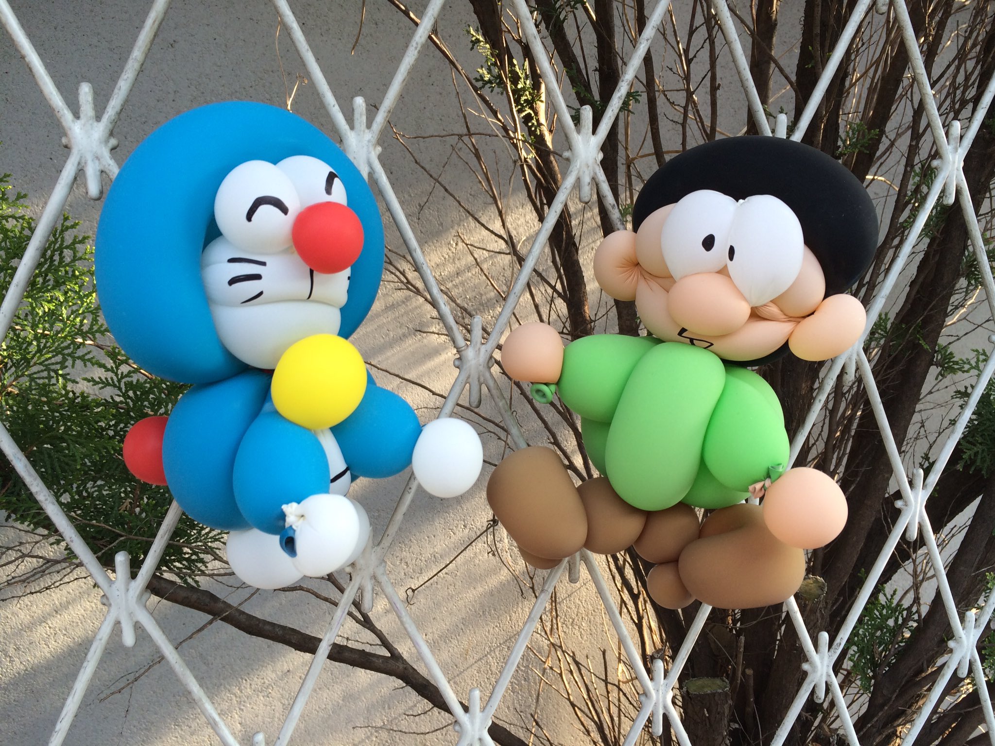 Sahya 今日見かけたバルーンアートのドラえもん のび太 息子 当然大興奮 T Co In6iv7xqad Twitter