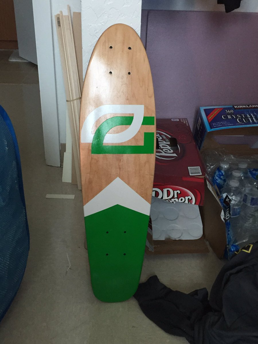 Avreix_'s tweet photo. @OpTicGaming @optich3cz I think I need some OpTic shoes for my new board https://t.co/5JMIshWY45