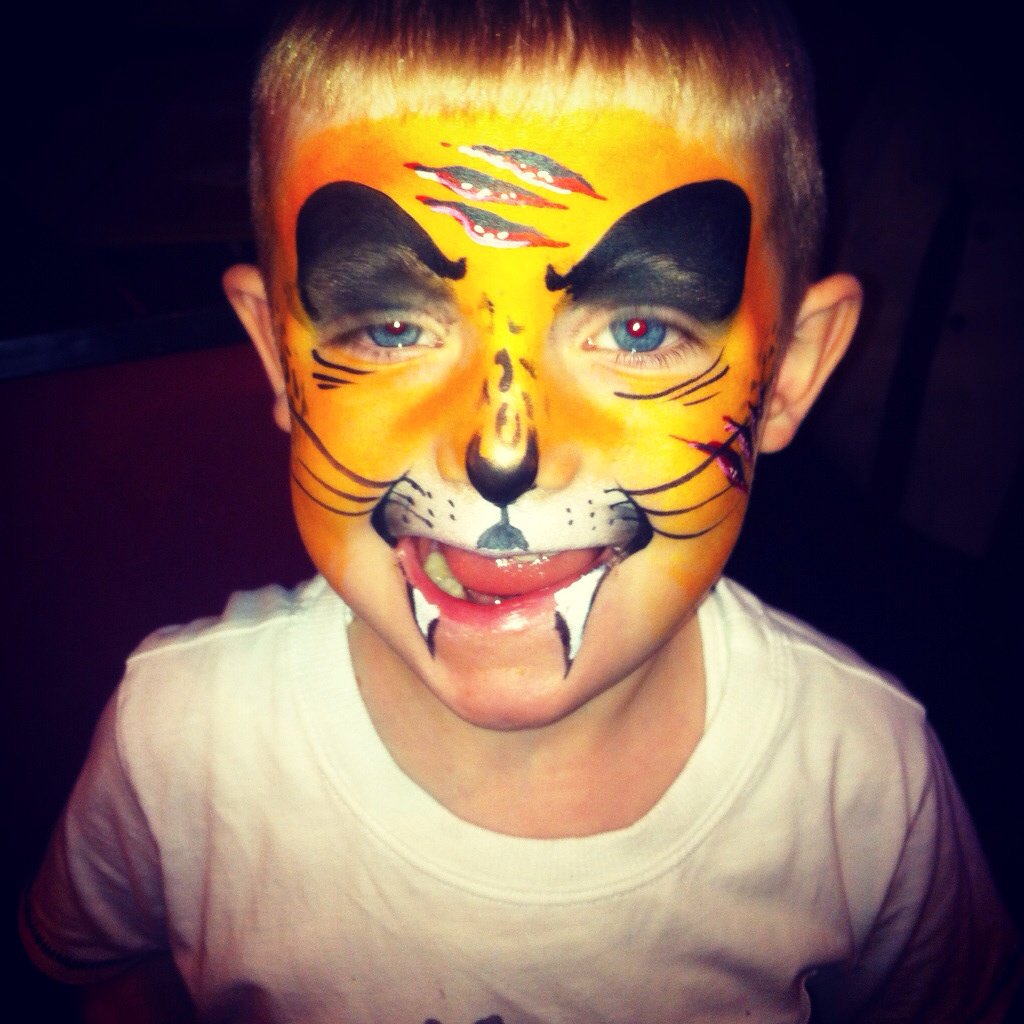 PukkaFaces's tweet photo. #facepaint #manchester Available for any occasion. 07446114539 for bookings. https://t.co/7h6RomRVT5