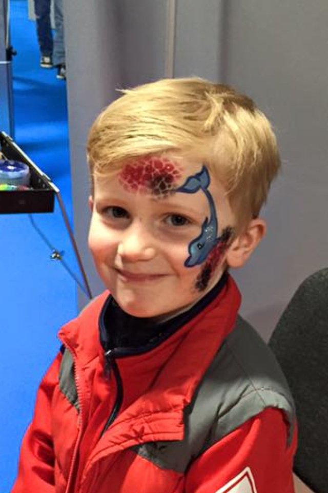 PukkaFaces's tweet photo. #facepaint #manchester Available for any occasion. 07446114539 for bookings. https://t.co/MzMVfHNLYN