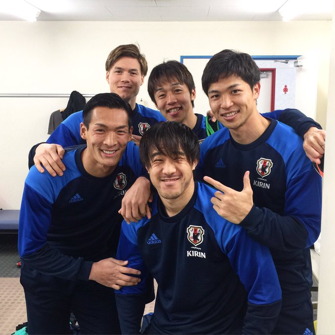 岡崎慎司の髪形に変化 槙野智章 髪も勢い増してる 笑 Cycle やわらかスポーツ情報サイト