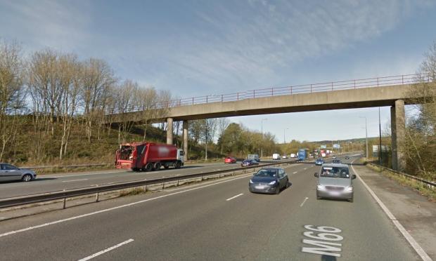BTimesReporter's tweet photo. Teenagers arrested after stones thrown from #Bury motorway bridge smash car window https://t.co/878AwI2MeB https://t.co/oxZbvuqGiC