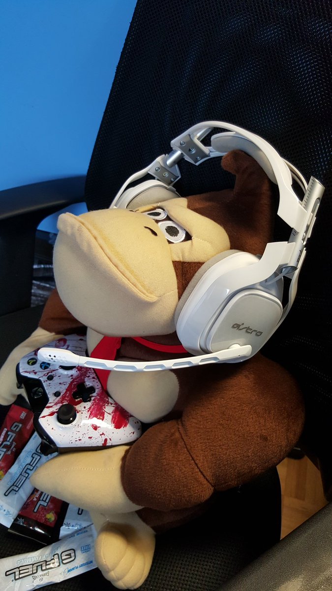 gamesconnection's tweet photo. Training to be the next @gearsofwar eSport champ!
#astroa40tr #imaginecustoms #gfuel https://t.co/JlYYfIRH6J