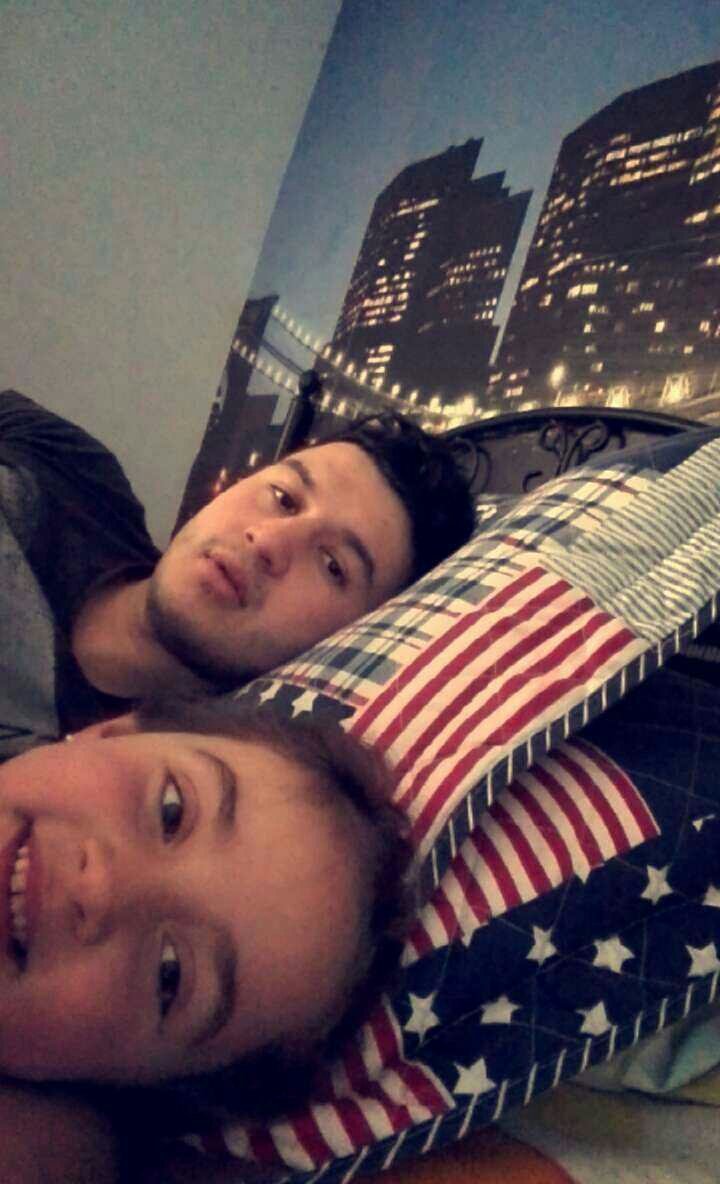 Cami_cueto's tweet photo. Cuaando tienes la hermana mas guapa del mundo ! 😍😻😘 https://t.co/BOgrlhGFAP