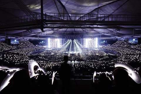 nnewuii's tweet image. #2The EXOluXion ปิดฉากลงแล้ว
44รอบ
25เมือง
10ประเทศ ขอบคุณ EXO&amp;amp;EXO-L ที่ทำให้มีความทรงจำดีๆ ❤
Cr.@EXO_HBK
