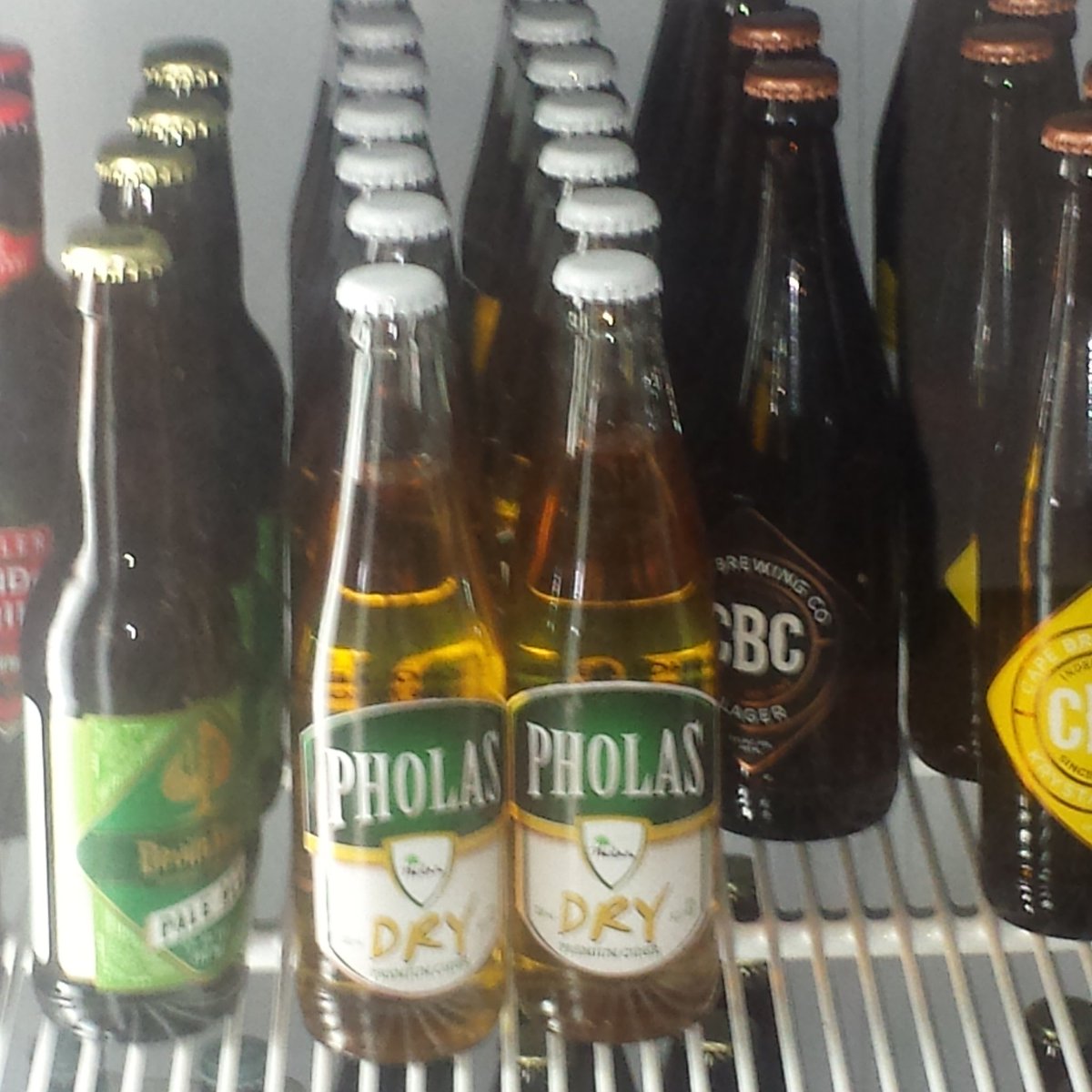 PholasDRYCider's tweet photo. Avaliable @Tony'sLiquorstore in West Beach Cape Town #SupportLocal #PholasDry #PholasBeer https://t.co/kxQE9YXUxN