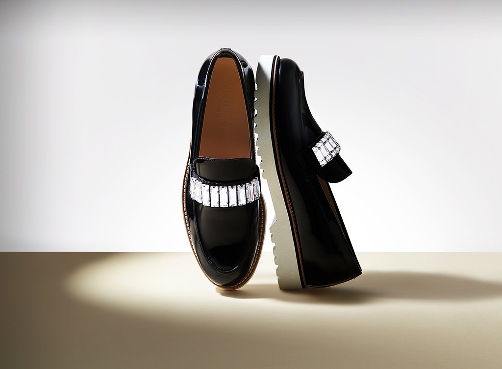 #HOGAN Route H259 - A bold design adding interest to a casual-chic look. Shop here: bit.ly/1XGMPA6