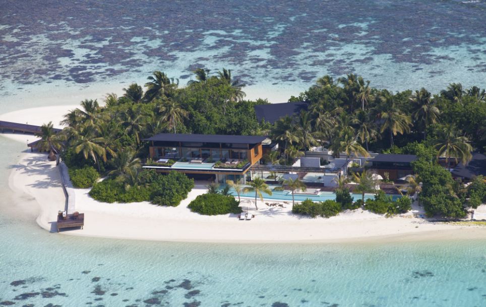 Our #mondaymotivation is this private island in the Maldives... It'll only set you back 16K a night #wecandream