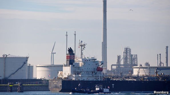 TheEconomist's tweet image. Rotterdam has been Europe’s dominant port for much of modern history  econ.st/1nUQuxK