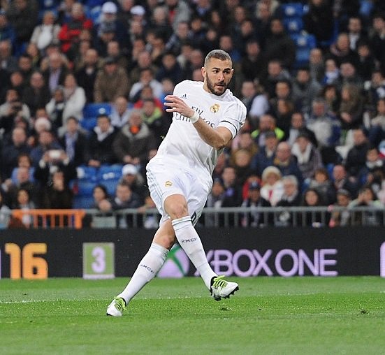 レアルマドリード FW ベンゼマ リーガエスパニョーラの公式戦で adidas