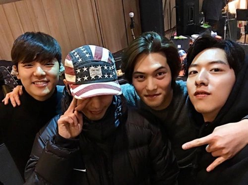 fncentboys's tweet photo. [cnblue] https://t.co/YfgRtQiAfr