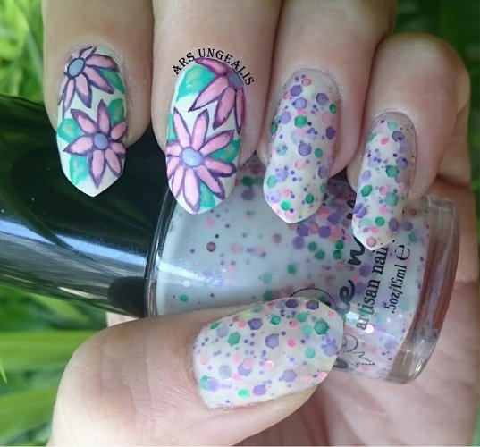 Ungulae's tweet photo. Matte #spring floral #nailart: @JindieNails Stompin' Gilbert Grapes &amp; freehand #flowers.
#notd #nails #manimonday https://t.co/YXjlx1S6ne