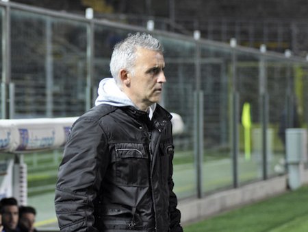 UCAlbinoLeffe's tweet photo. Comunicato ufficiale: #Sesia esonerato dall’incarico, #Facciolo il nuovo allenatore. https://t.co/PQBRxaxJ11 https://t.co/5dJo5sv5V7