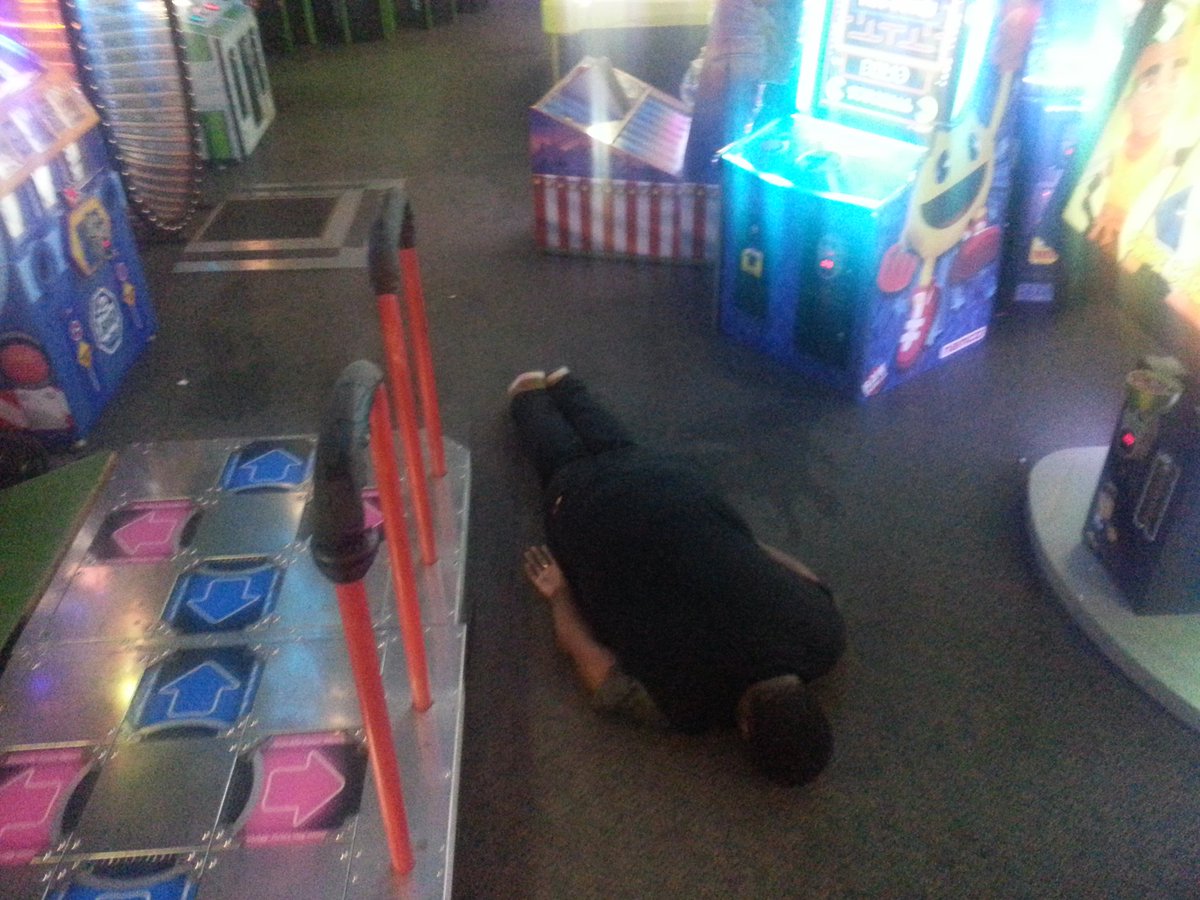 amlchrono's tweet photo. What ya body tells ya afta an intense DDR ;) https://t.co/t9elYQOcCl