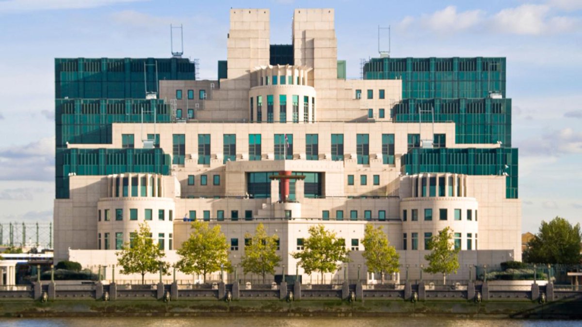 MumsnetJobs's tweet image. Can you keep a secret? MI6 are hiring - tech and software specialists wanted: tiny.mn/1StyaZo