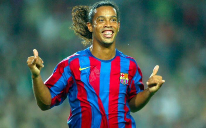 TheF2's tweet photo. Happy Birthday @10Ronaldinho 🙌🏼 Not only an inspiration to us, an inspiration to so many people. #Legend ⚽️💙 https://t.co/PjZUW0LlAf