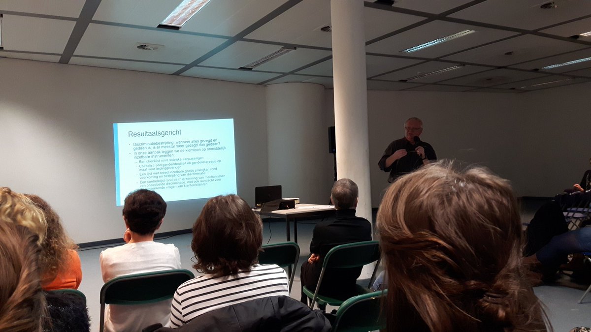 Dag tegen racisme: lunchgesprek van <a href="/DiversiteitVO/">Diversiteitsbeleid</a> over discriminatiebestrijding binnen Vlaamse overheid. <a href="/AlonaVDA/">Alona</a>