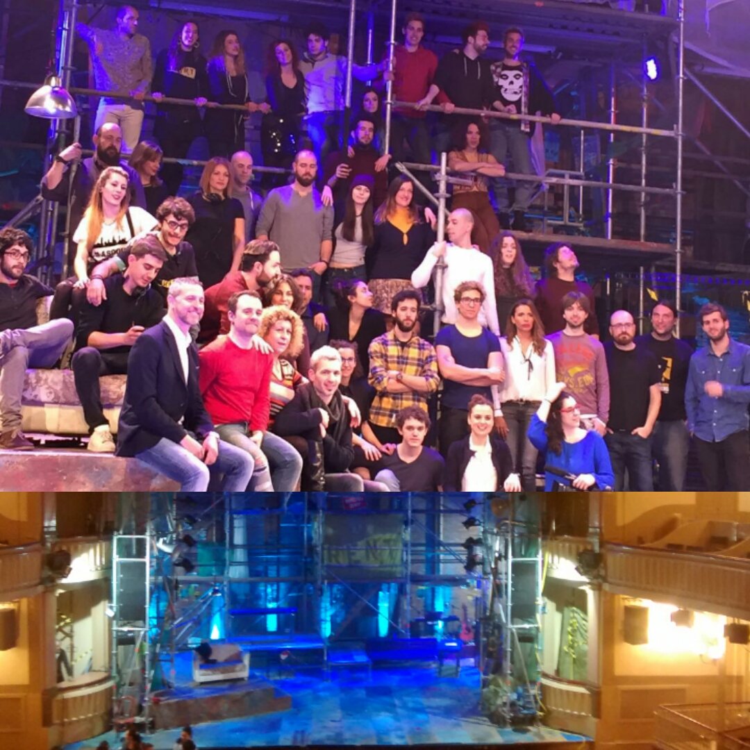 ascentresa's tweet photo. El contrari de la guerra no ės la pau, és la creació...la màgia del teatre #jorent #rent descobrint petits teatres https://t.co/ye9fVao5j8