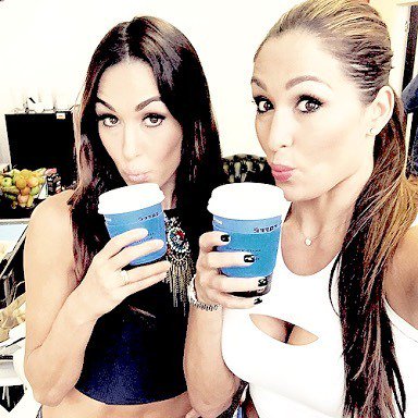 JackyMMontes's tweet photo. Good Morning! @thenikkibella @thebriebella ๐๐ gotta go to school๐ #nikki #nikkibella #brie #briebella #fearlessnikkโฆ https://t.co/cvd51sJPkr