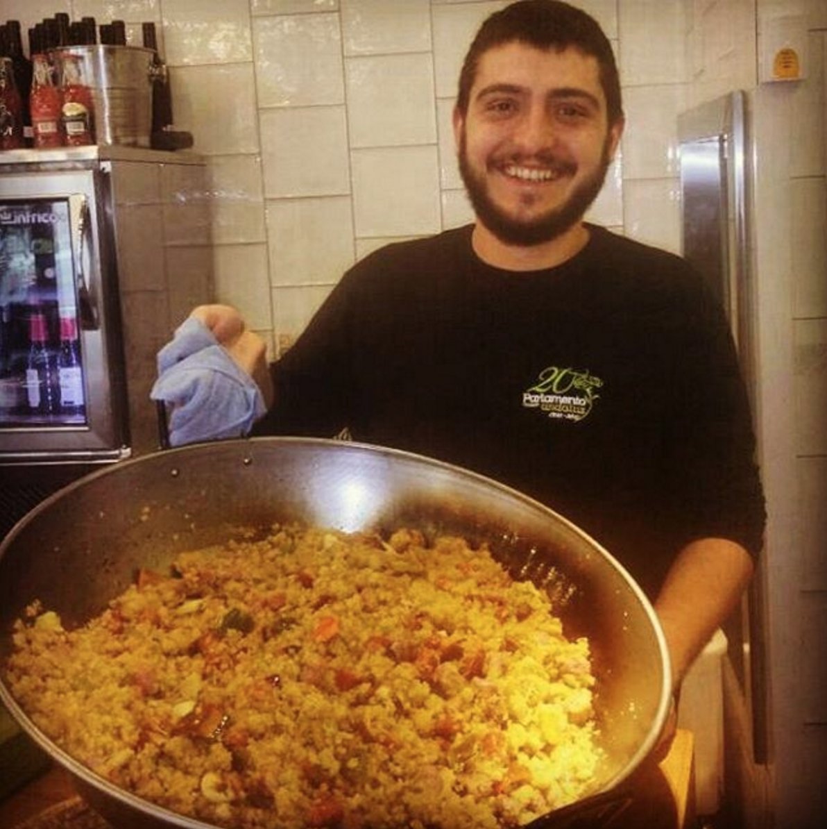 palcoparlamento's tweet photo. ¡En días como hoy no puede faltar un rico plato de #migas! ¿Te vienes al #palcodelparlamento? https://t.co/fiIaEjD8fI