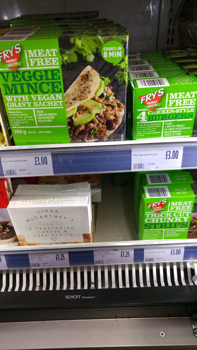 WorthingMyLocal's tweet image. Great range on our vegetarian products!! And at great prices. #mylocal #Worthing #veggy